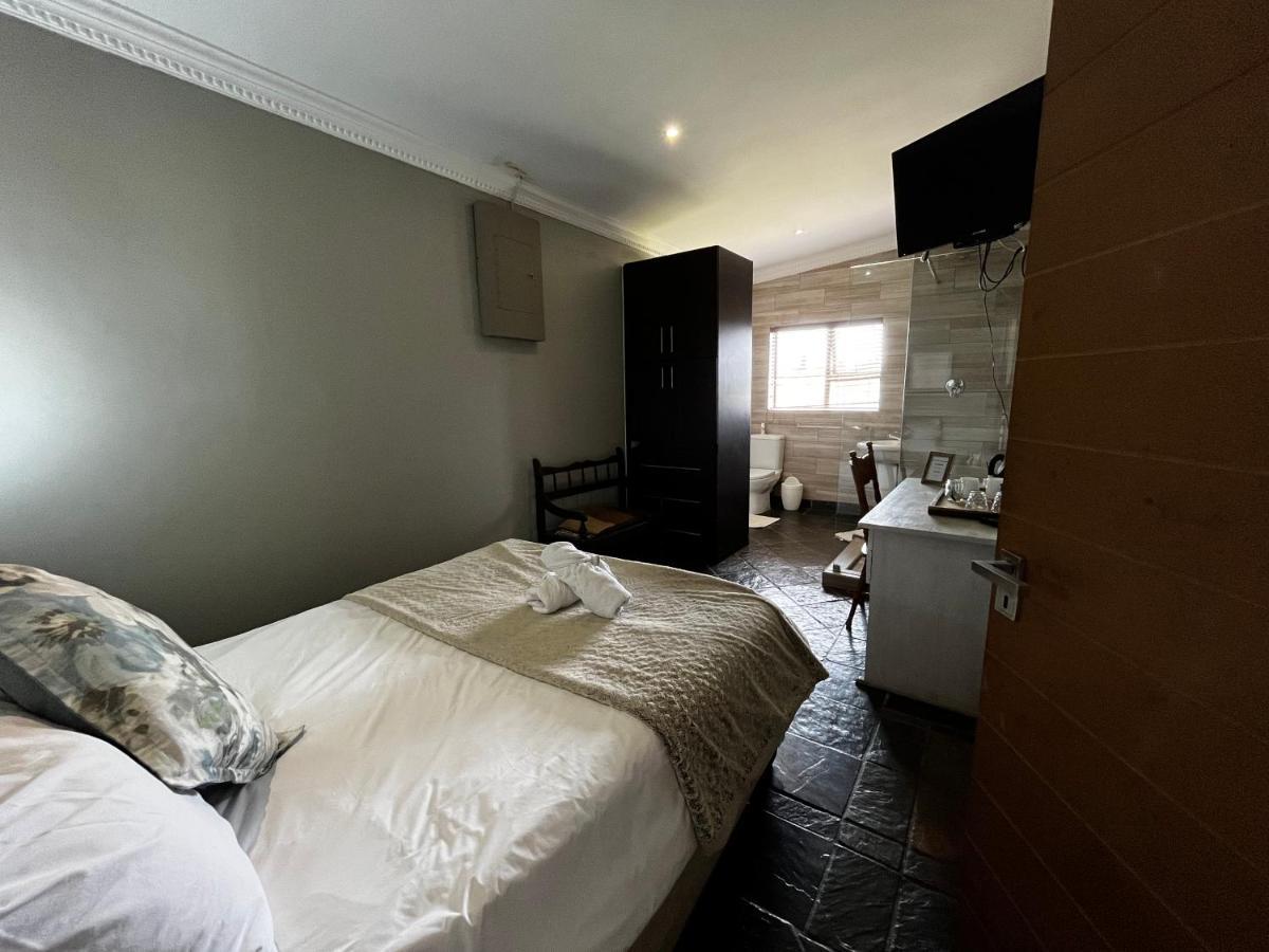 House Haven Guesthouse Port Elizabeth Buitenkant foto