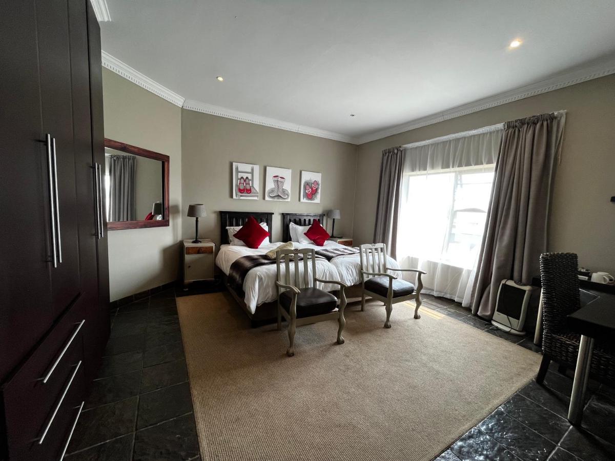 House Haven Guesthouse Port Elizabeth Buitenkant foto