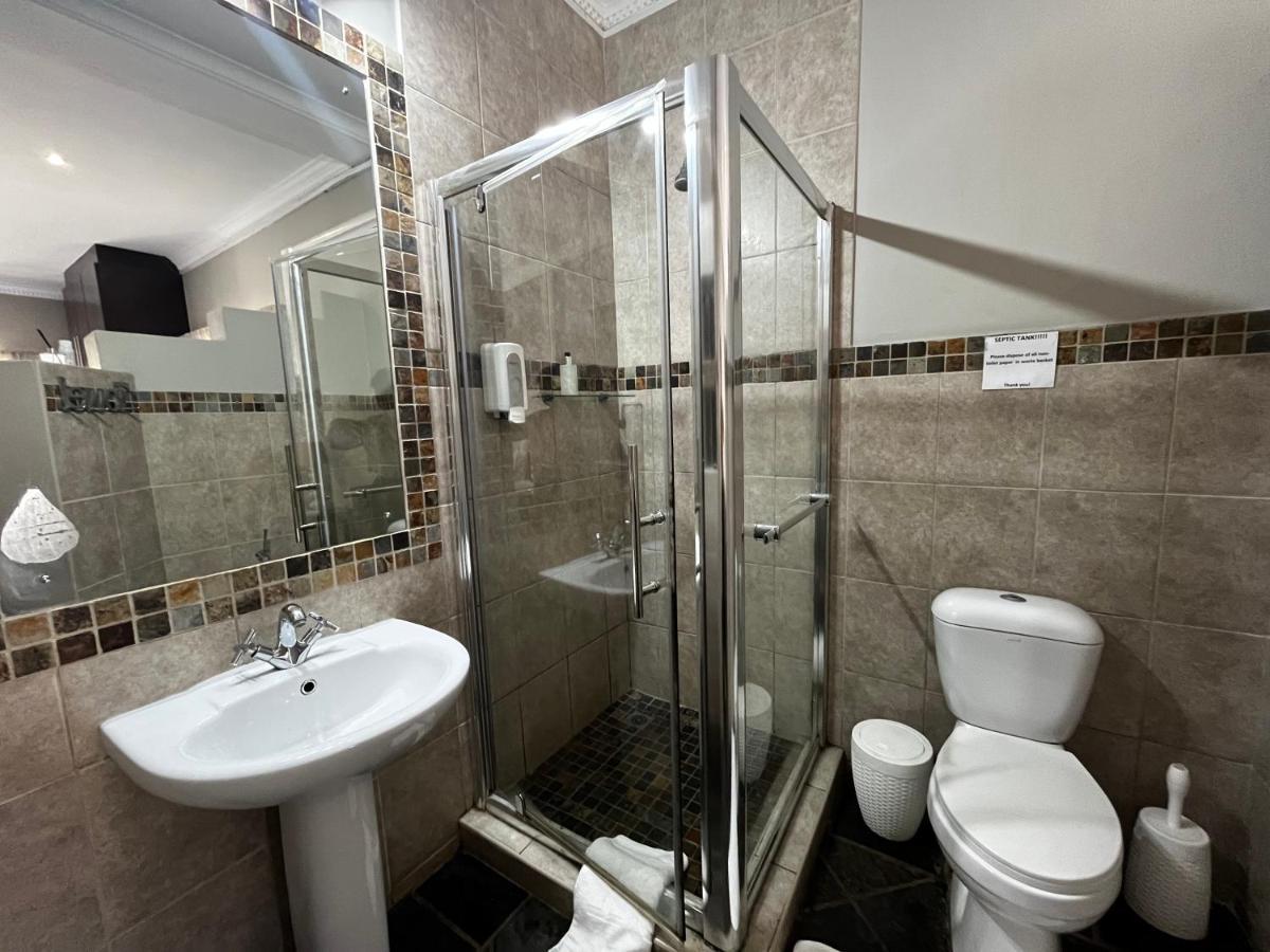 House Haven Guesthouse Port Elizabeth Buitenkant foto
